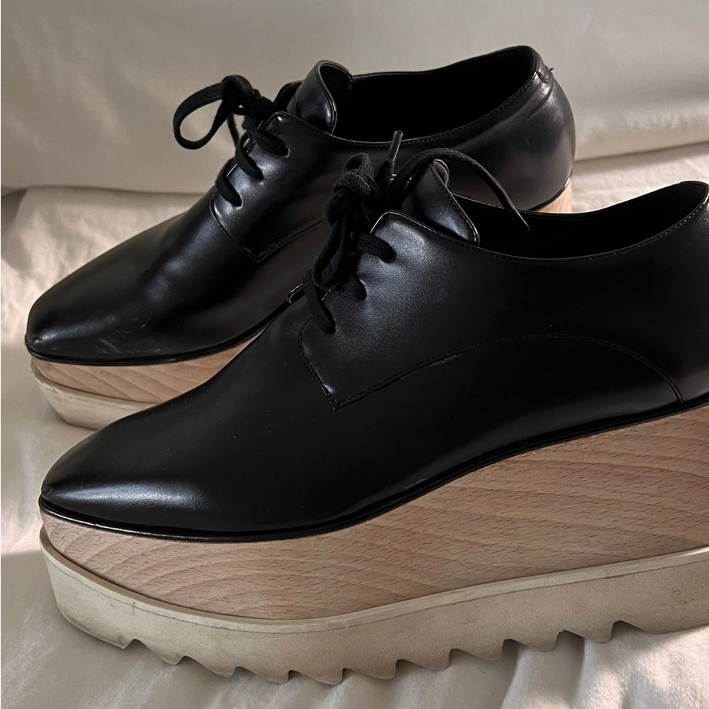 Stella McCartney leather pumps. Hedge heels with platform. Used . Authentic
